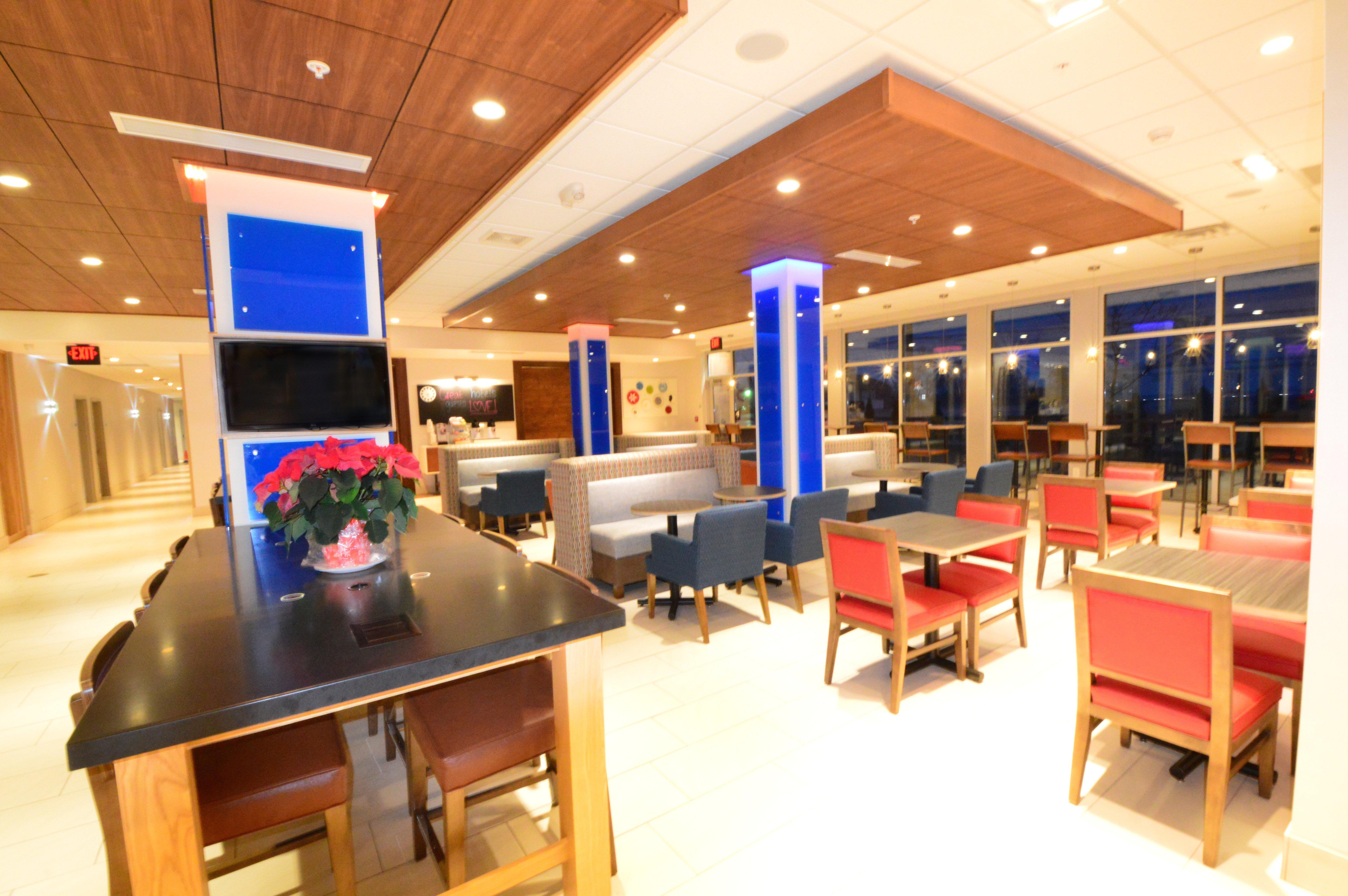 Holiday Inn Express & Suites Toledo West By Ihg Extérieur photo