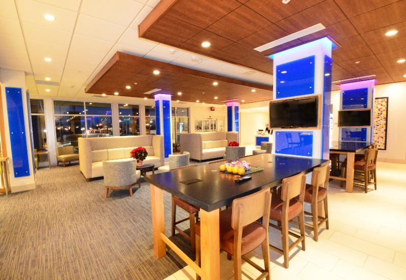 Holiday Inn Express & Suites Toledo West By Ihg Extérieur photo